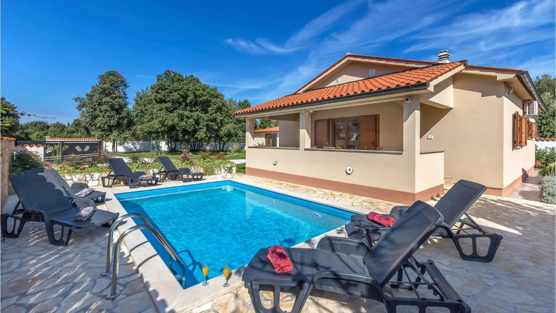 2 Bedroom Amazing Home In Betiga Barbariga
